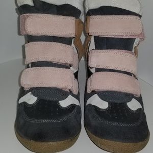 FUNKY HI-TOP WEDGES BY STEVE MADDEN WITH VELCRO